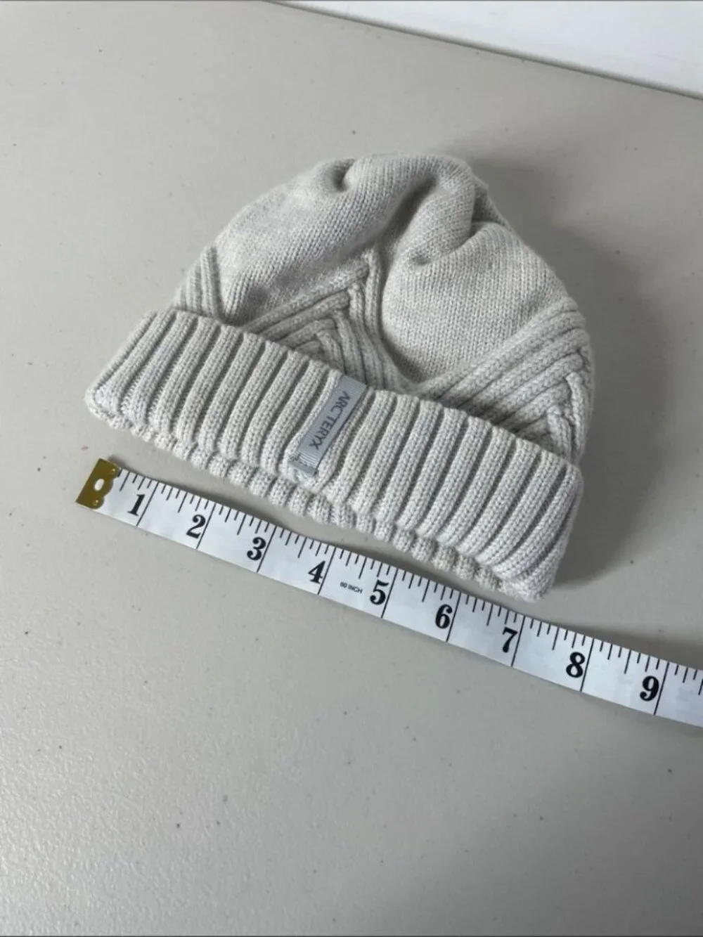 Arcteryx Kids Wool Light Gray Ribbed Fold Over Beanie Oatmeal Winter Hat Unisex